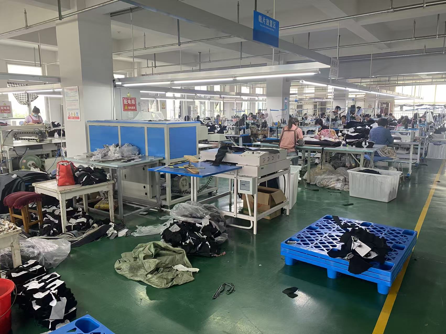 China's Benchmark Apparel OEM Factory 7