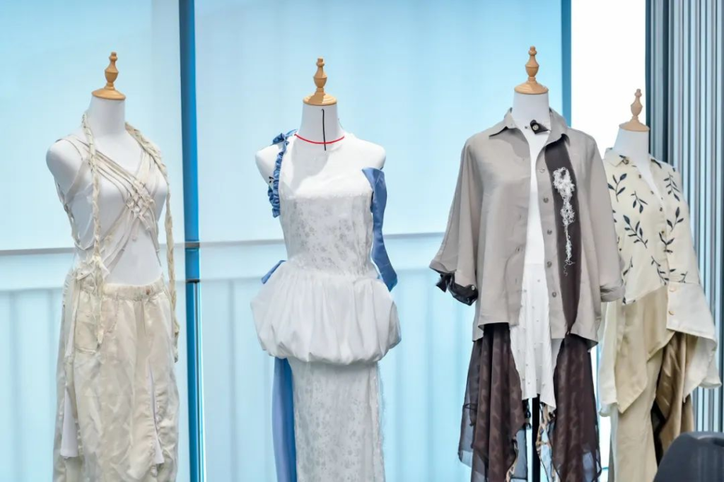 China’s Garment Circular Economy System Accelerates Improvement: Used Clothing Recycling Rate Reaches 28%, Recycled Fiber Output Ranks First Worldwide 图片 4