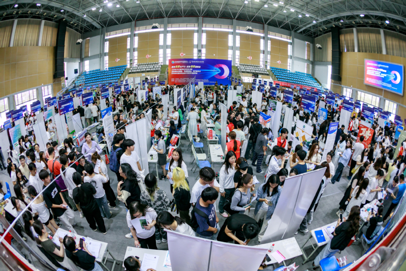 Optimized Employment Structure in the Garment Industry: Over 500,000 New High-end Jobs Created in 2026, Salaries of Designers and Technical Talents Rise Sharply 图片 7